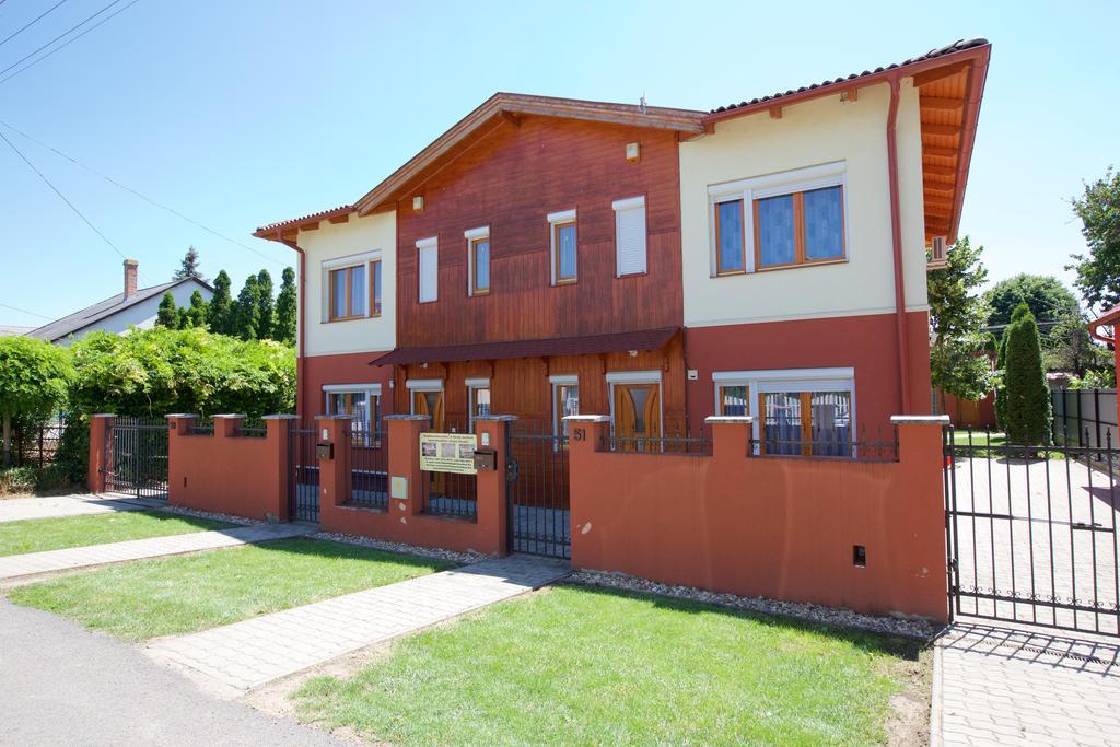 Zoli Apartmanok-Brody 51-53 Hajdúszoboszló 外观 照片