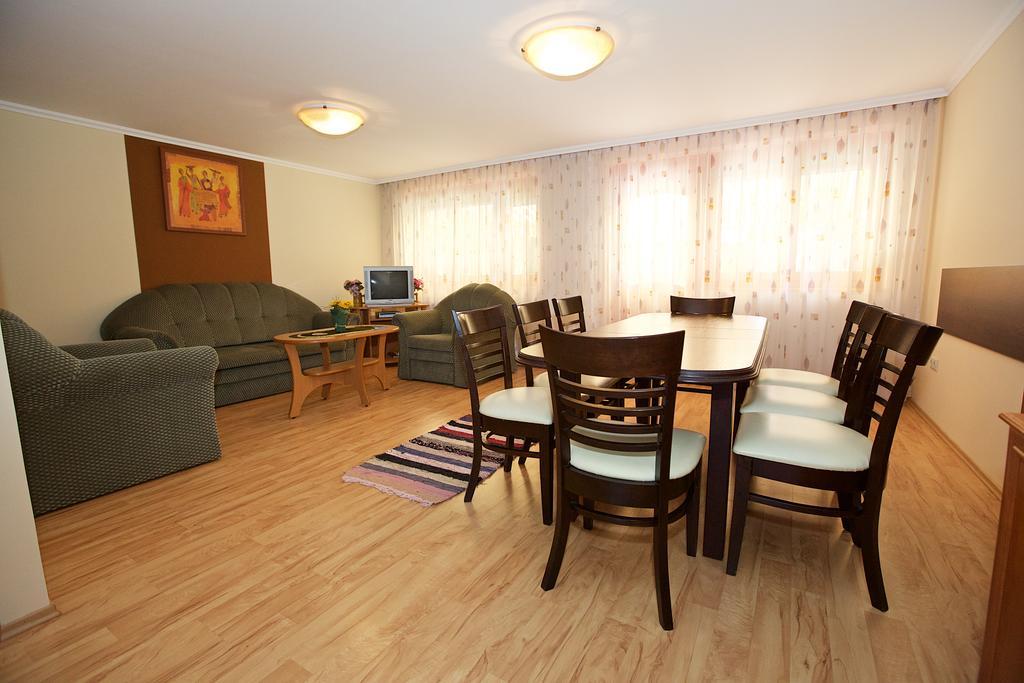 Zoli Apartmanok-Brody 51-53 Hajdúszoboszló 外观 照片